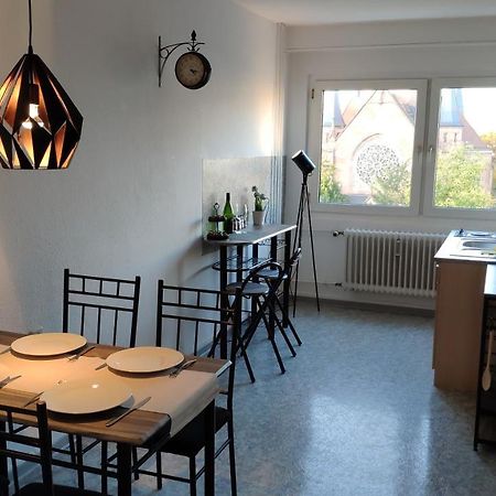 Zen Apartments - Geraumig Fur 4 - Zentral - Balkon - Netflix Karlsruhe Extérieur photo