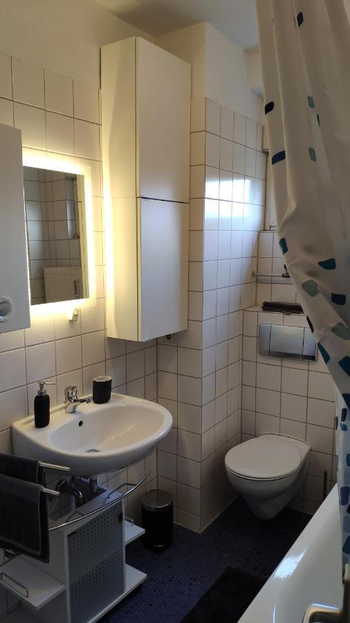 Zen Apartments - Geraumig Fur 4 - Zentral - Balkon - Netflix Karlsruhe Extérieur photo