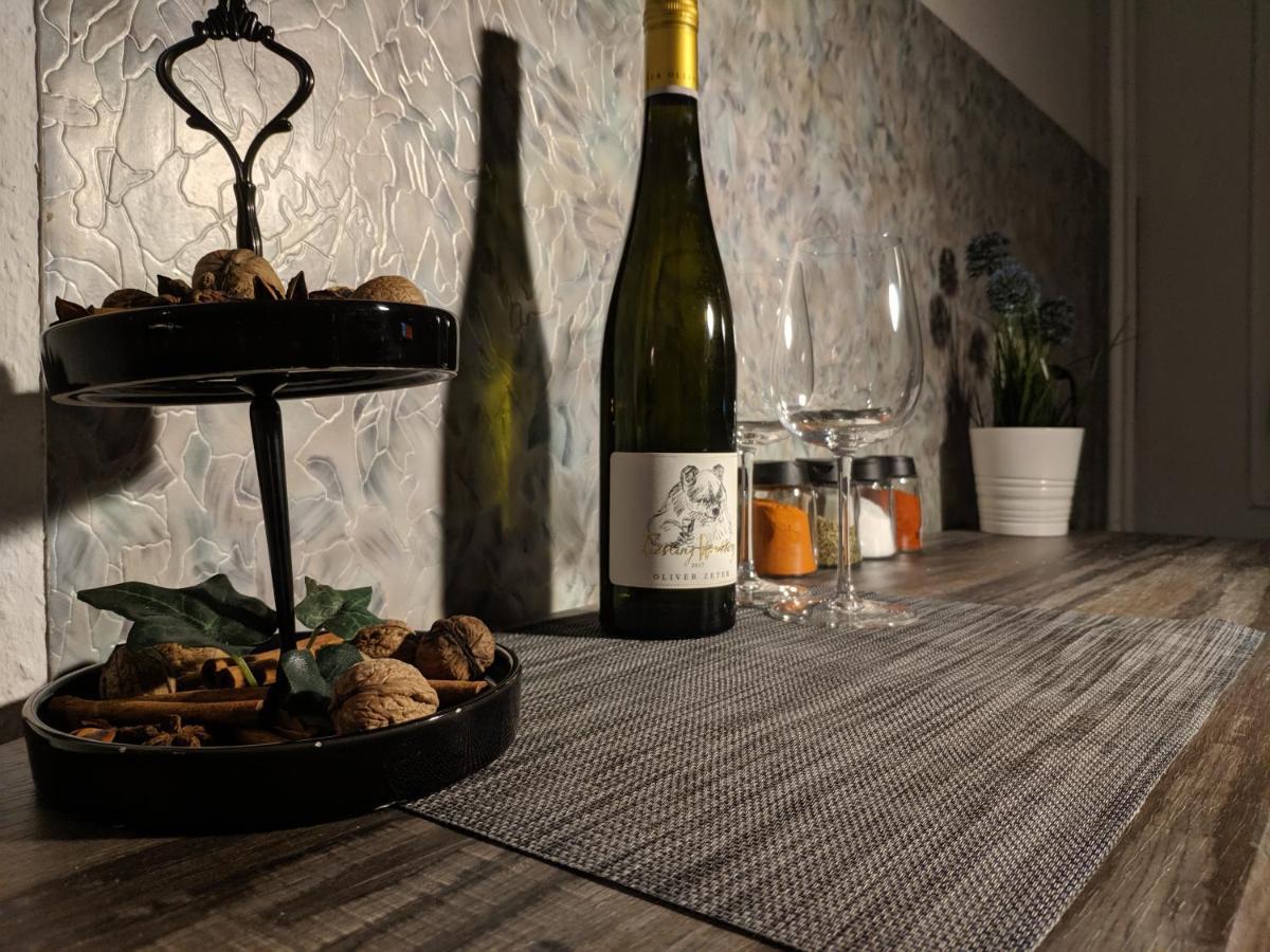 Zen Apartments - Geraumig Fur 4 - Zentral - Balkon - Netflix Karlsruhe Extérieur photo